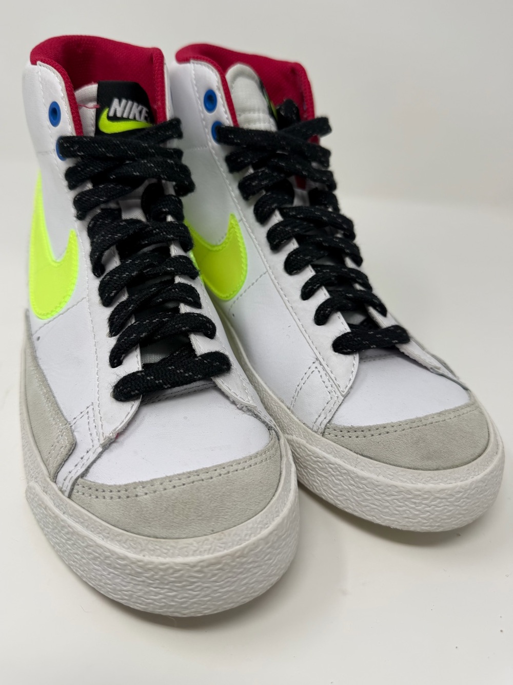Nike Kids High-Top Sneakers in White, Neon Yellow Swoosh and Black Laces Sz.5.5